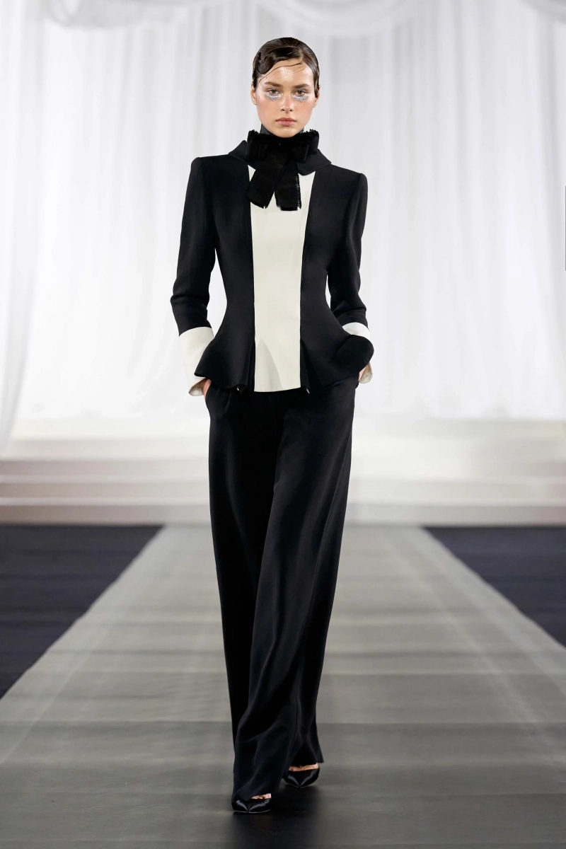 00005-celia-kritharioti-spring-2026-couture-credit-brand-sponsored.webp