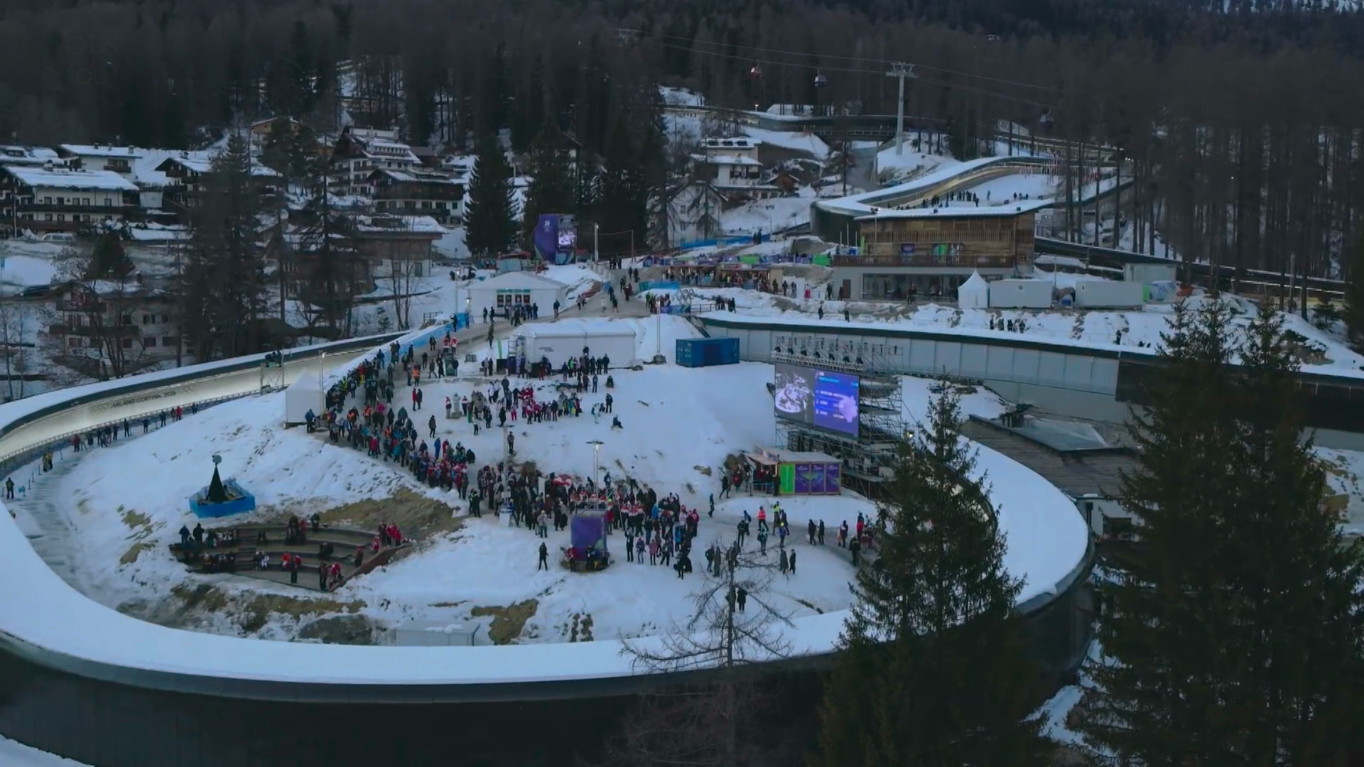 2026 Winter Olympics. Luge. 2026-02-11. Men's  Women's Doubles. Runs 1  2.mp4_20260212_004947.590.png