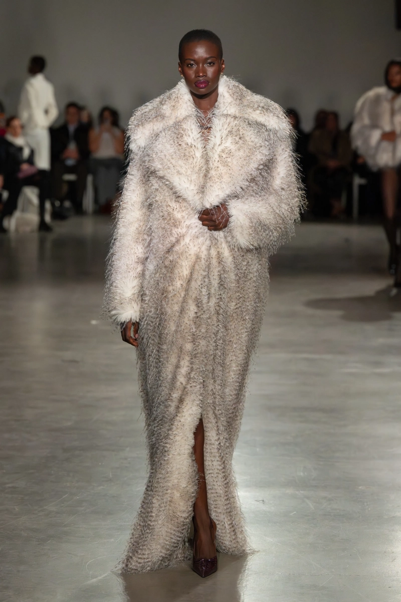 00007-christian-siriano-fall-2026-ready-to-wear-credit-gorunway.webp