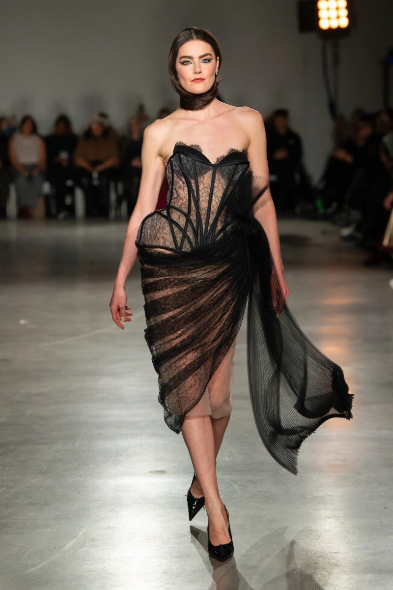 00020-christian-siriano-fall-2026-ready-to-wear-credit-gorunway.webp