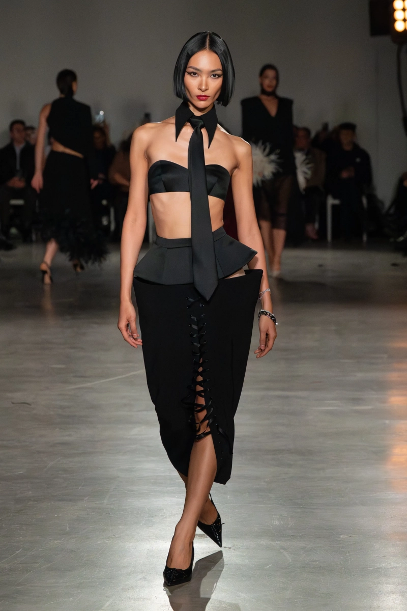 00003-christian-siriano-fall-2026-ready-to-wear-credit-gorunway.webp