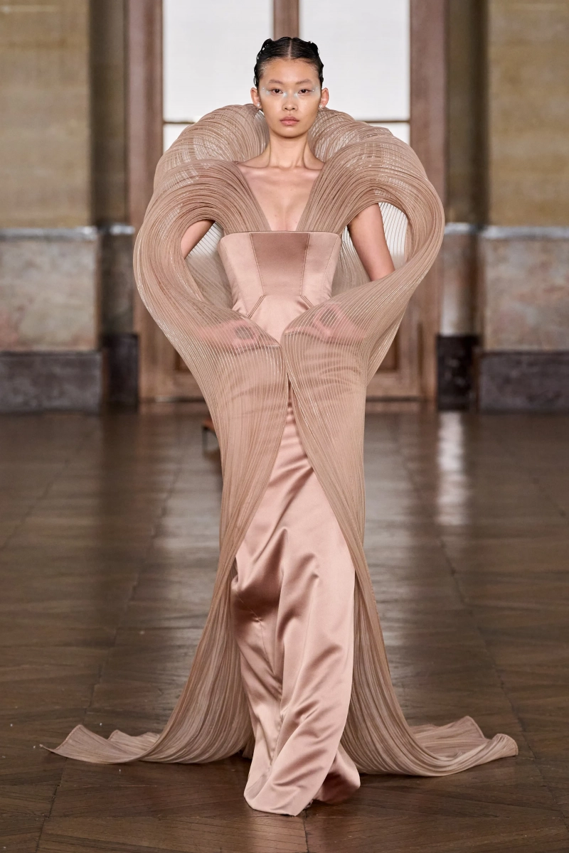 00031-gaurav-gupta-spring-2026-couture-credit-gorunway.webp