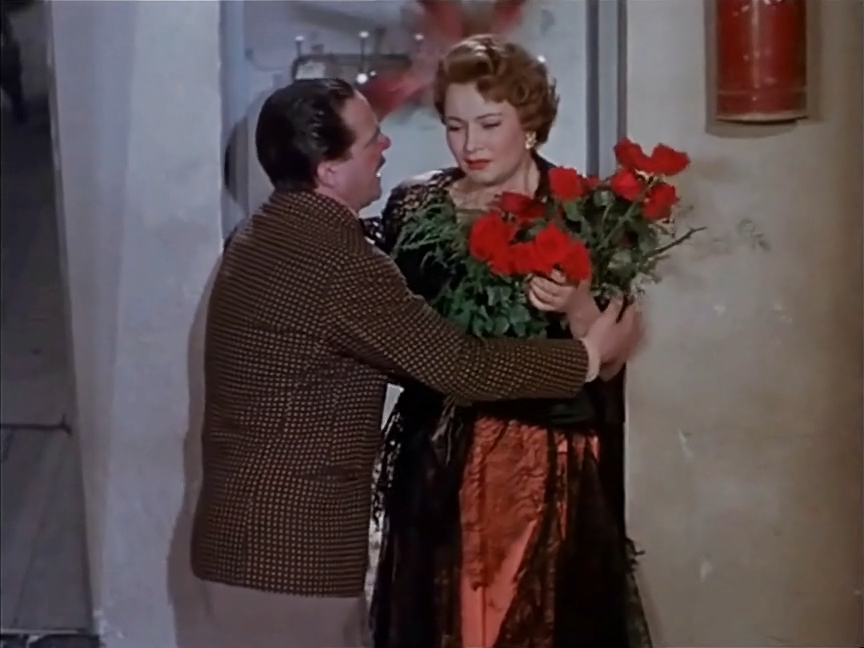 Ci troviamo in galleria (1953)_RU_ITA_Grampy.mkv_snapshot_00.36.19.781.png