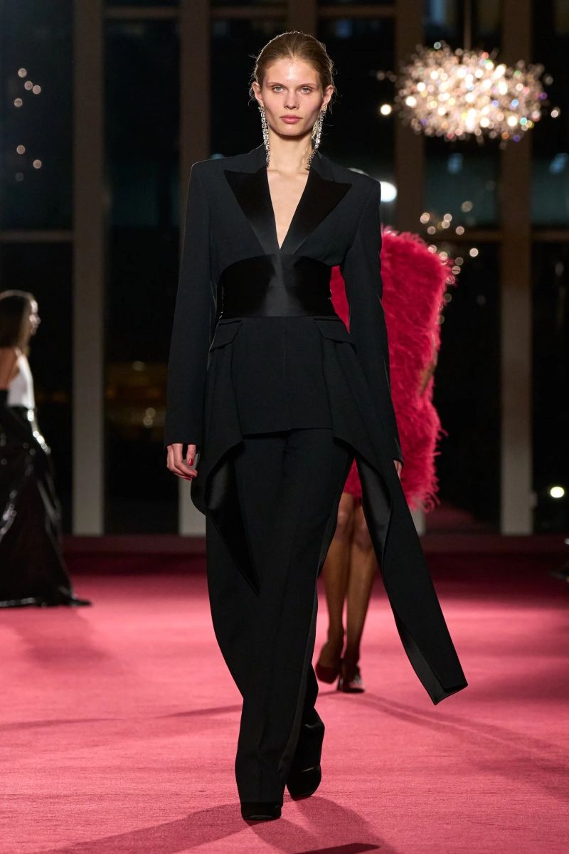 00050-michael-kors-collection-fall-2026-ready-to-wear-credit-gorunway.webp