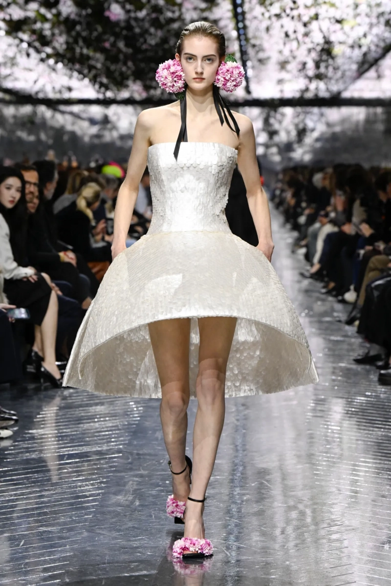 christian-dior-spring-2026-rtw-hc-r-gg-0023.webp