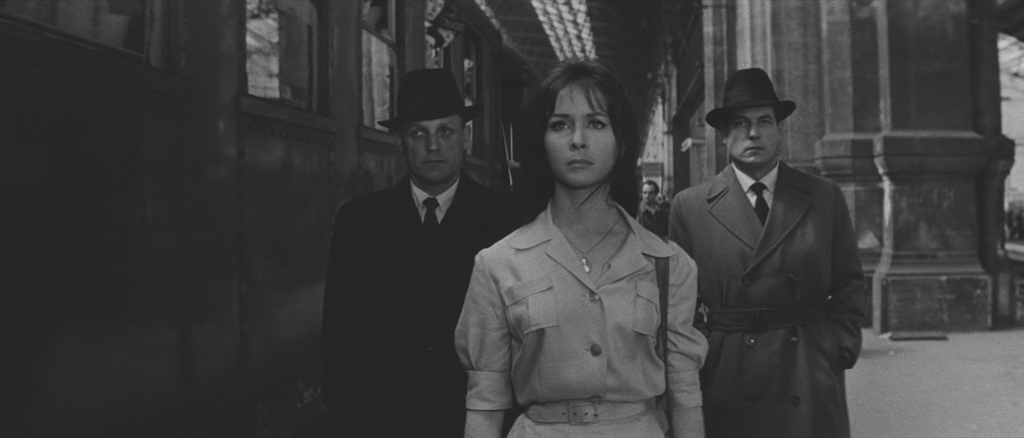 День и час.1963.BDRip AVC msltel.mkv_snapshot_00.57.37.150.jpg