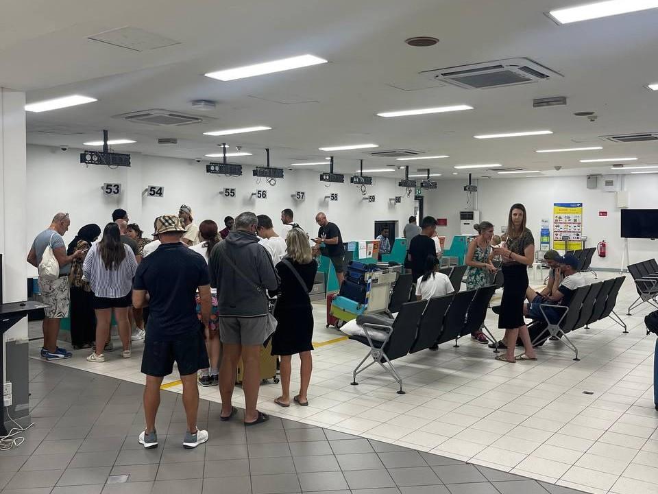 Туристка из Тюмени застряла на Мальдивах из-за отмен рейсов