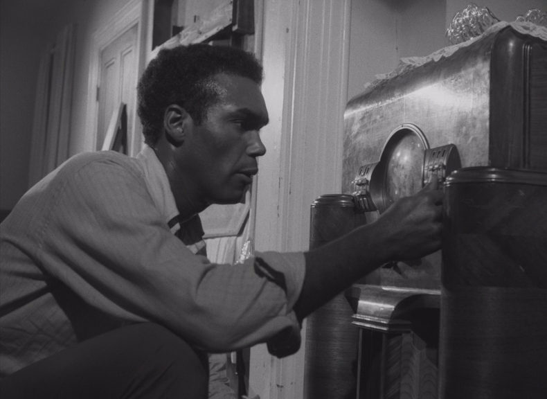 Ночь живых мертвецов.1968.BDRip AVC msltel.mkv_snapshot_00.32.50.009.jpg