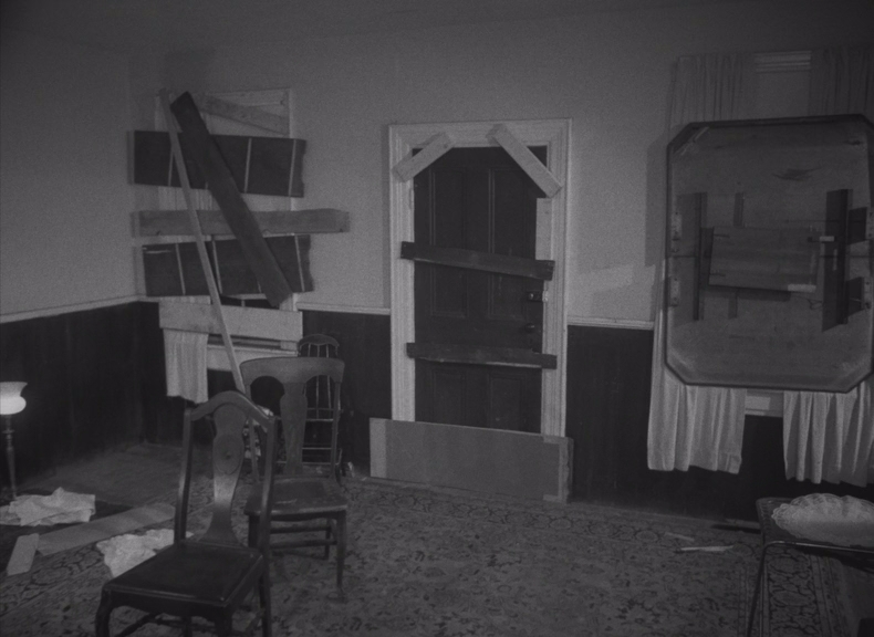 Ночь живых мертвецов.1968.BDRip AVC msltel.mkv_snapshot_00.35.43.892.jpg