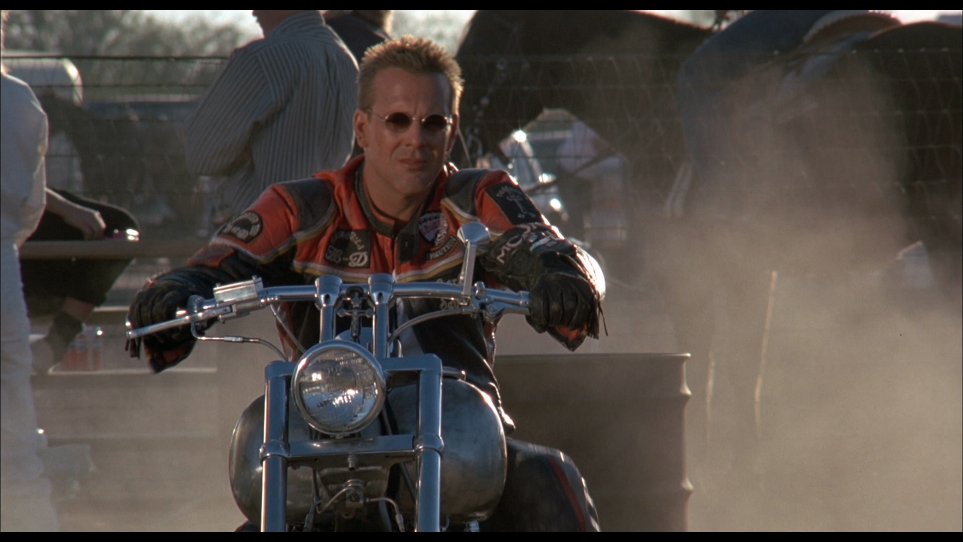 Harley Davidson and the Marlboro Man_1991г_Don Johnson  Mickey Rourke.mkv_20260318_004720.436.png