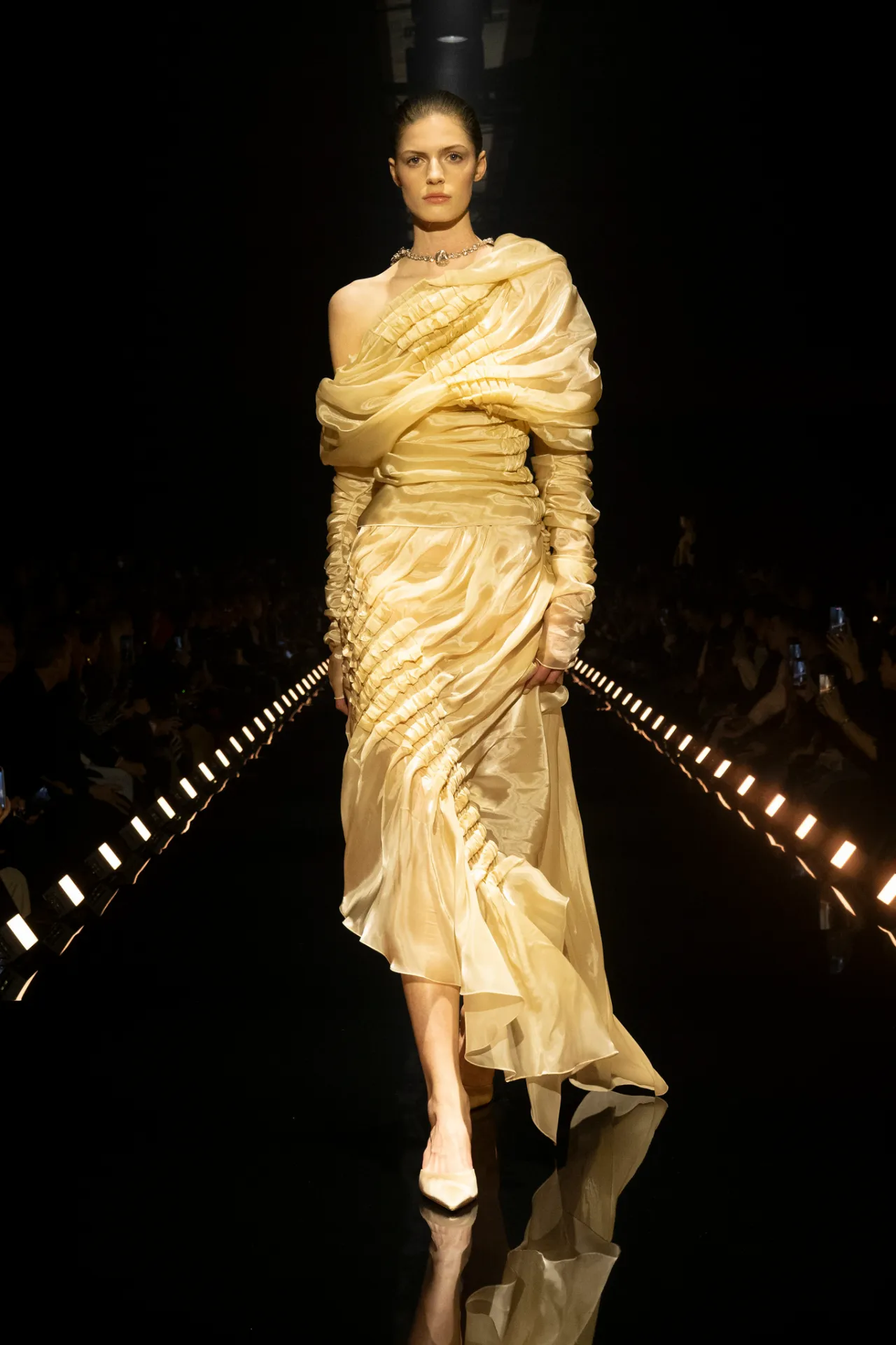schiaparelli-fall-2026-rtw-pfw-r-ctsy-004.webp