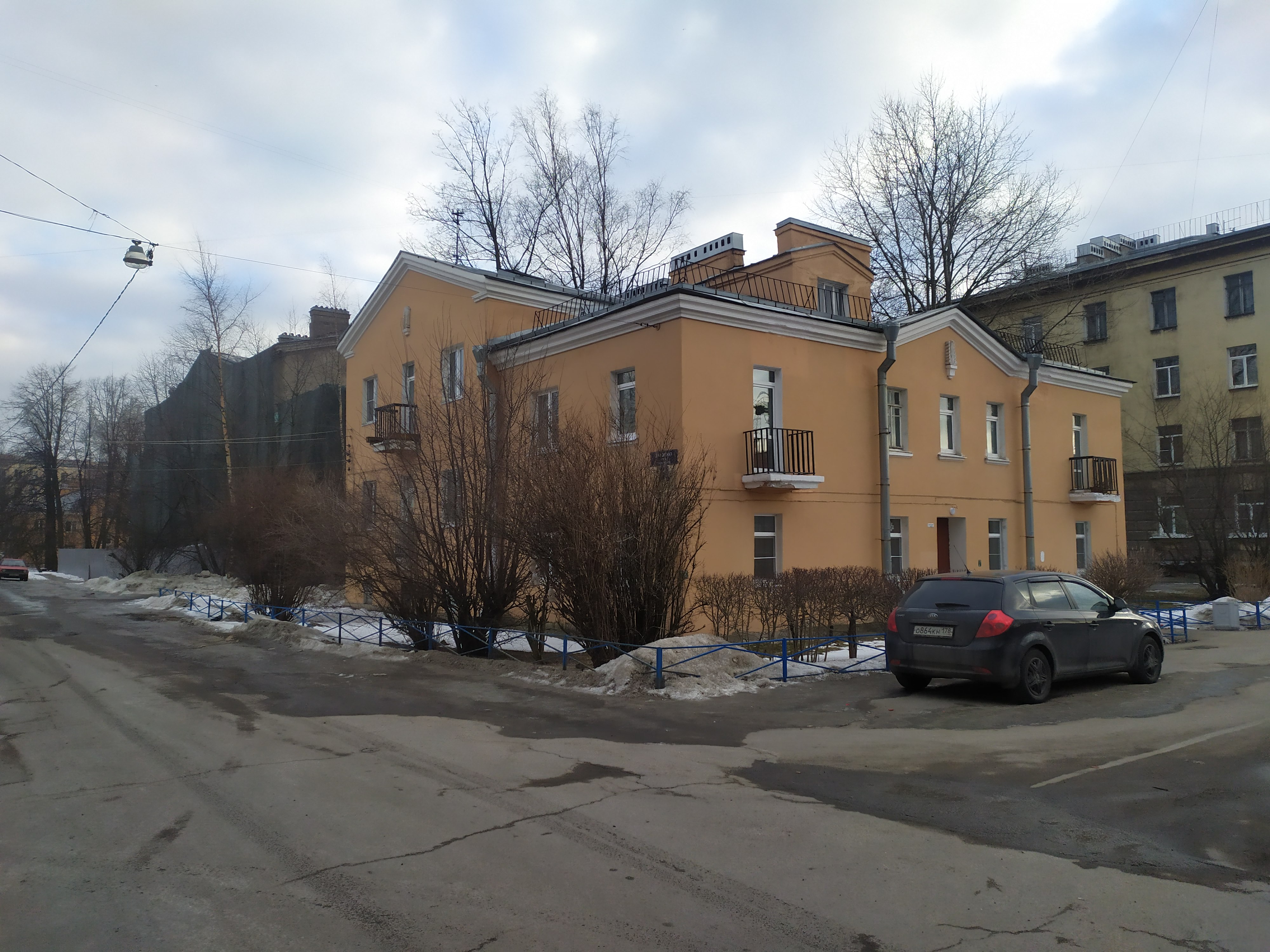 Дубровская ул., 3