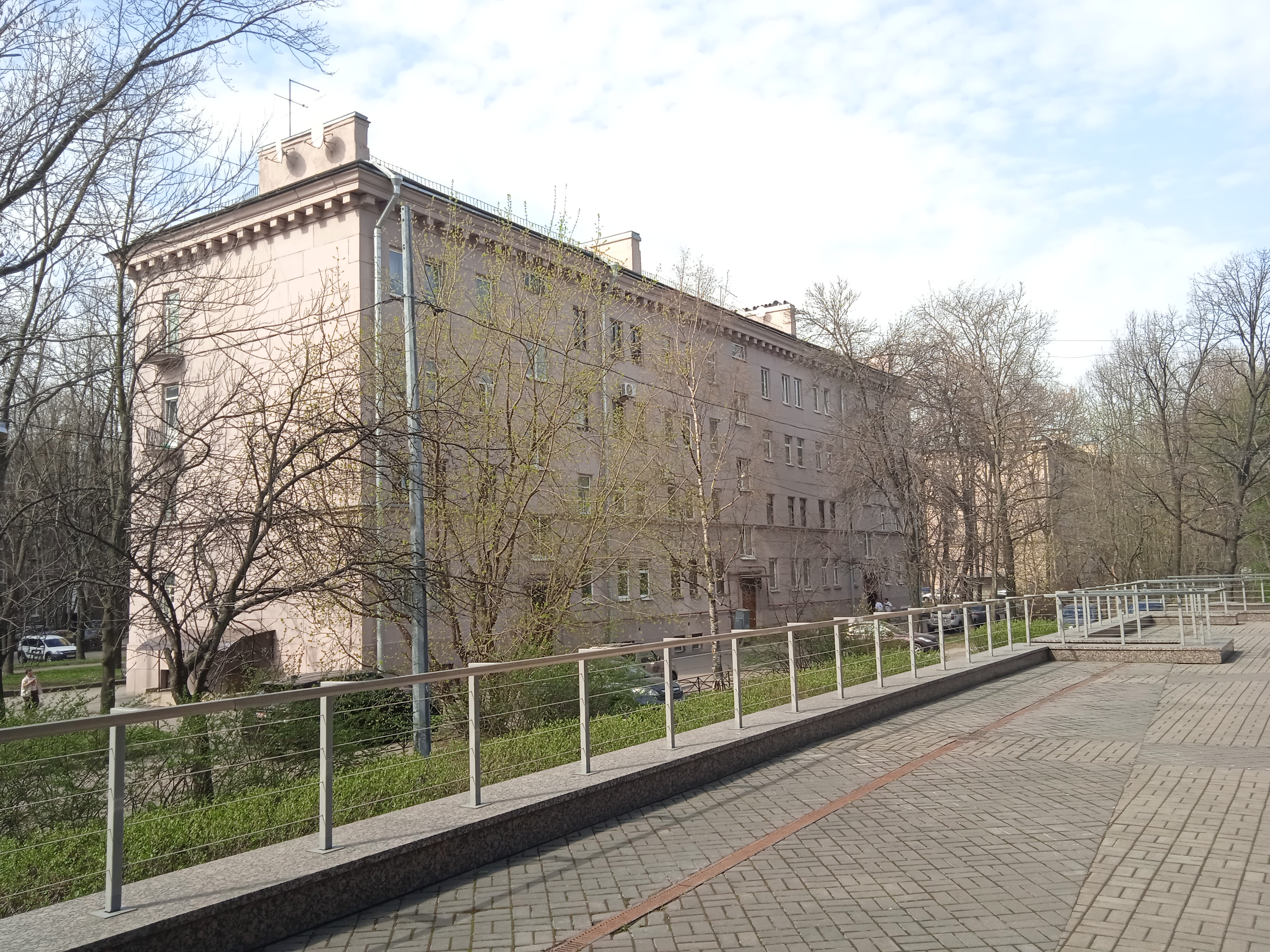 Свеаборгская 15.JPG