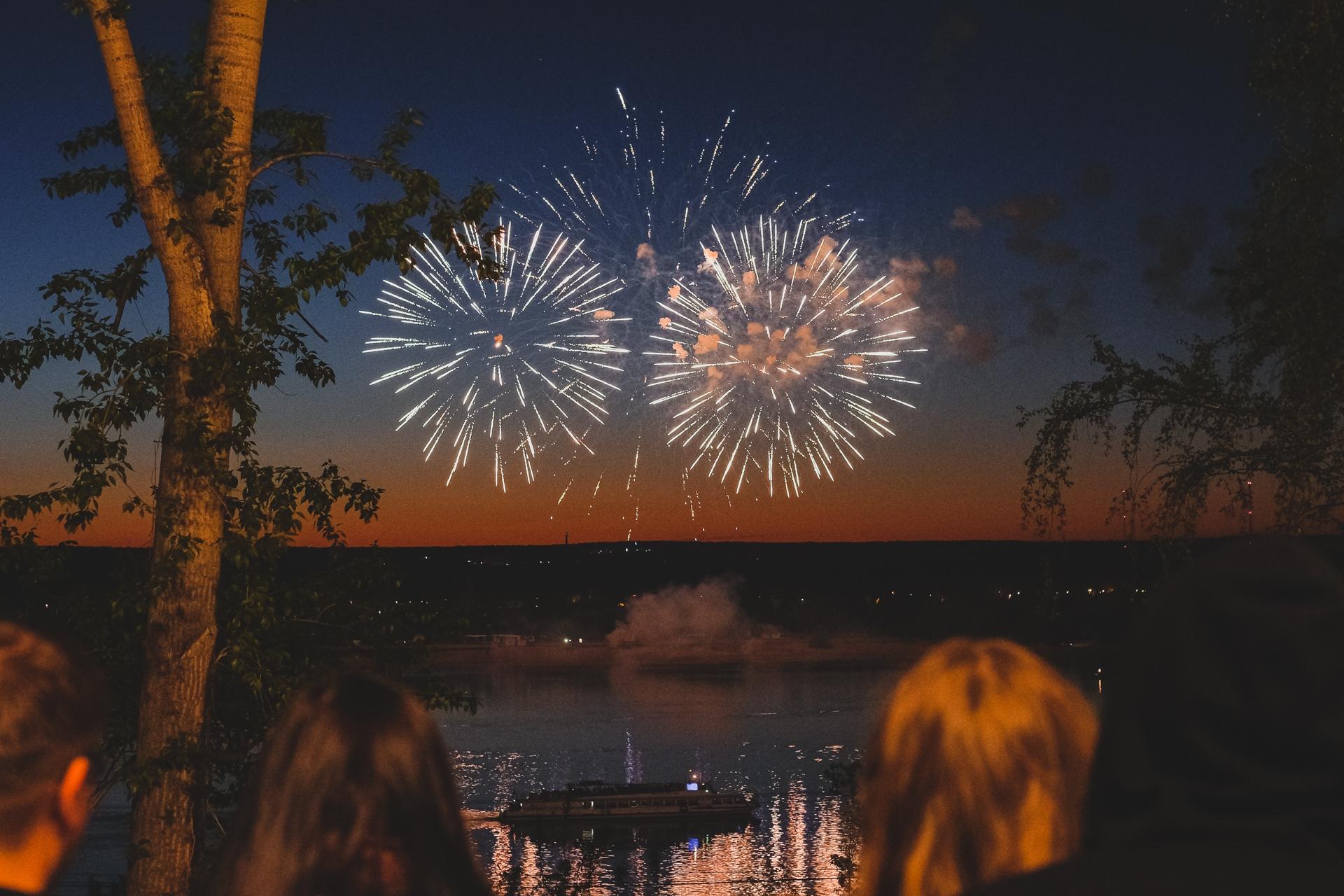 В Перми 9 мая запустят праздничный салют с правого берега Камы