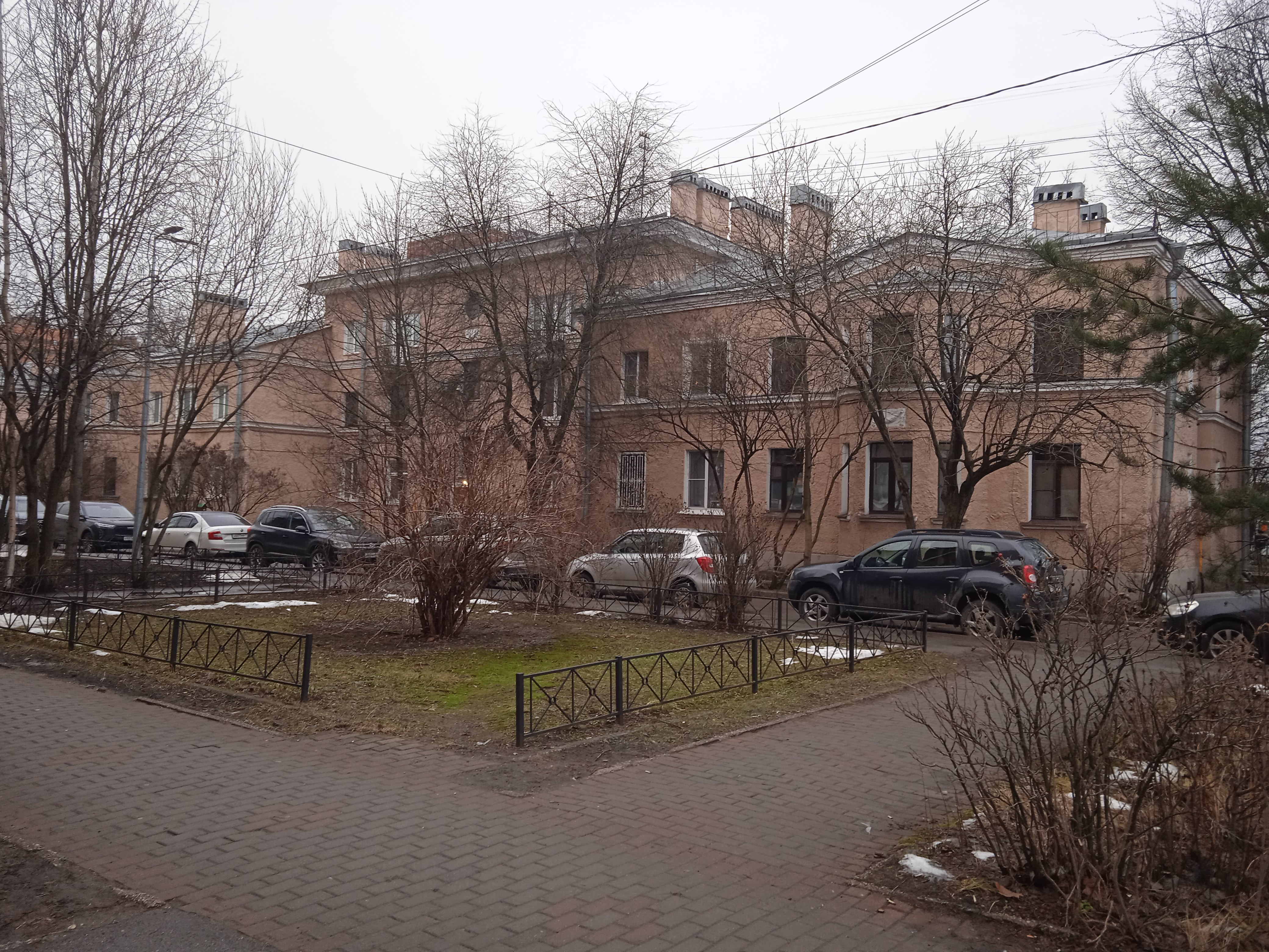 Металлострой, Пионерская 10_6.JPG