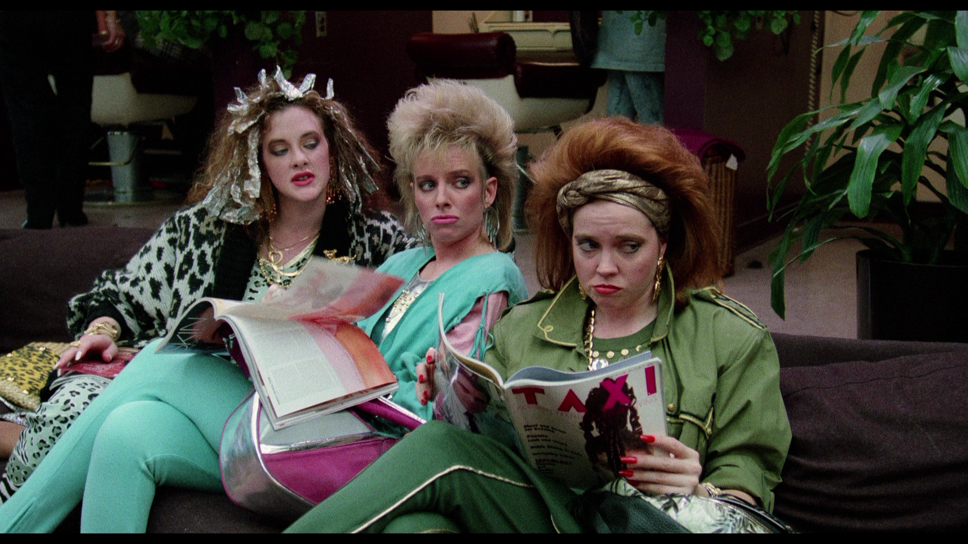 Married.to.the.Mob.1988.Cinematographe.BDRemux.1080p.mkv_20260418_075833.246.png