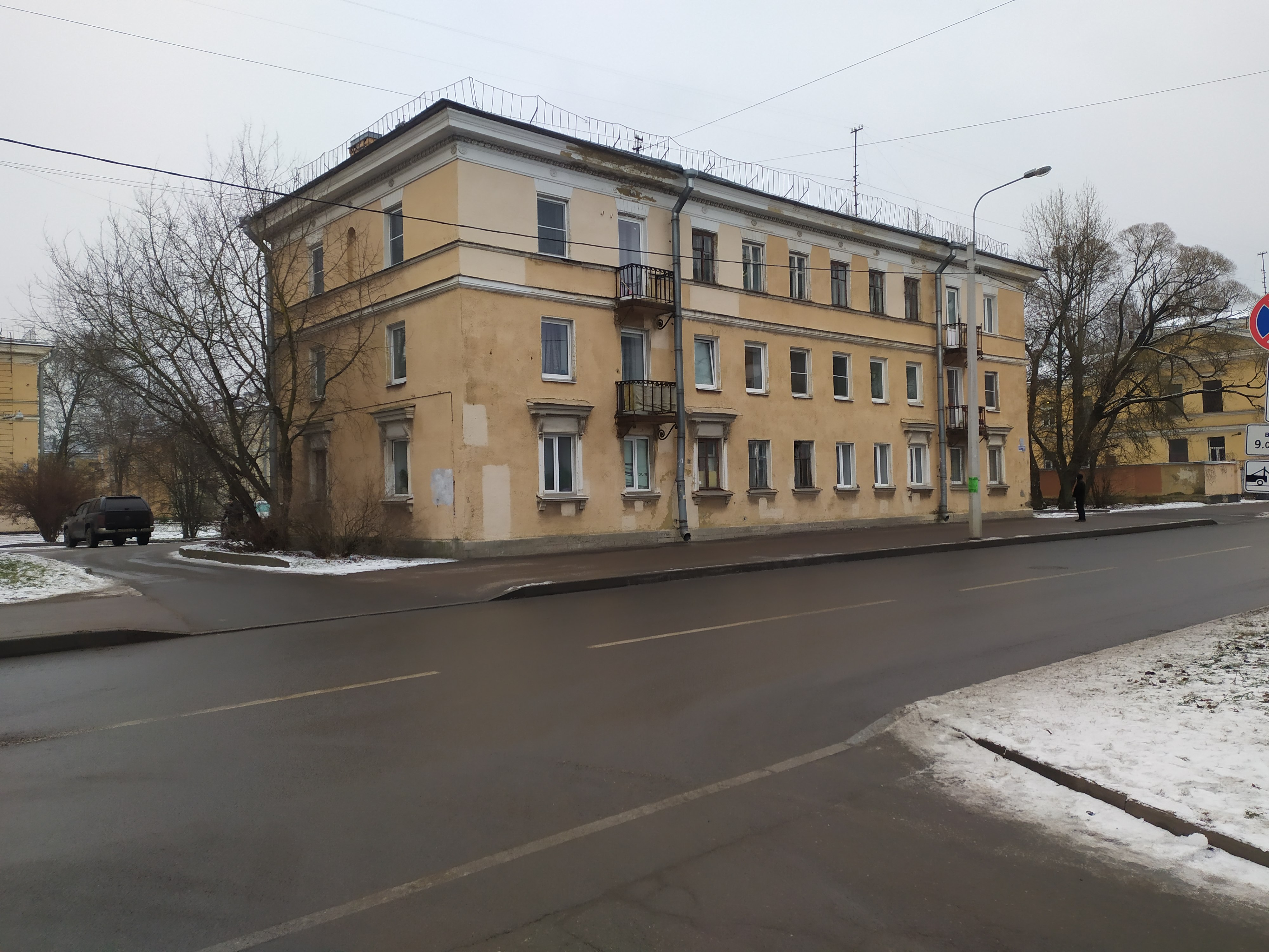ул. Лётчика Пилютова, 22к1