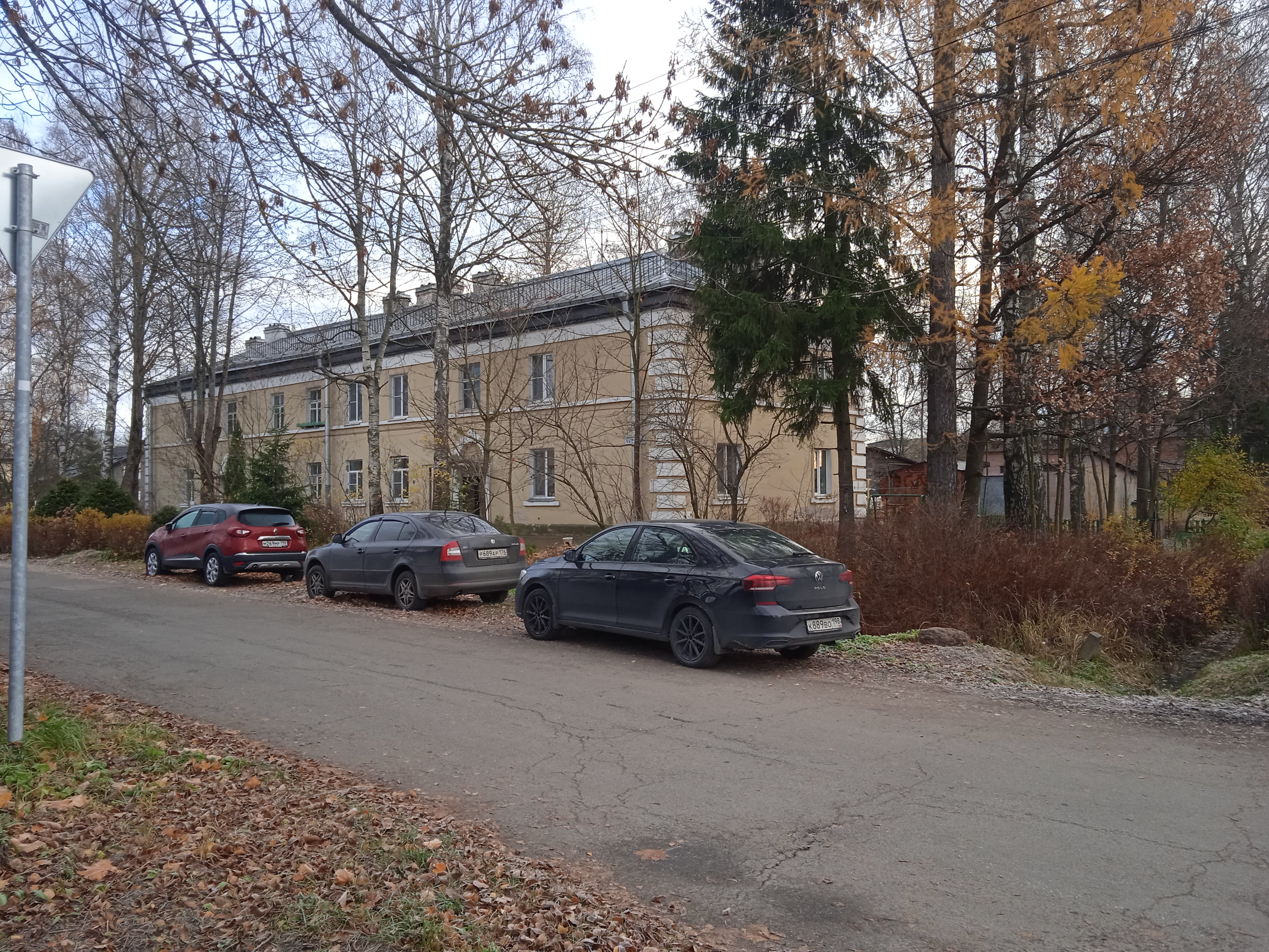 Левашово, Чкалова 26.JPG