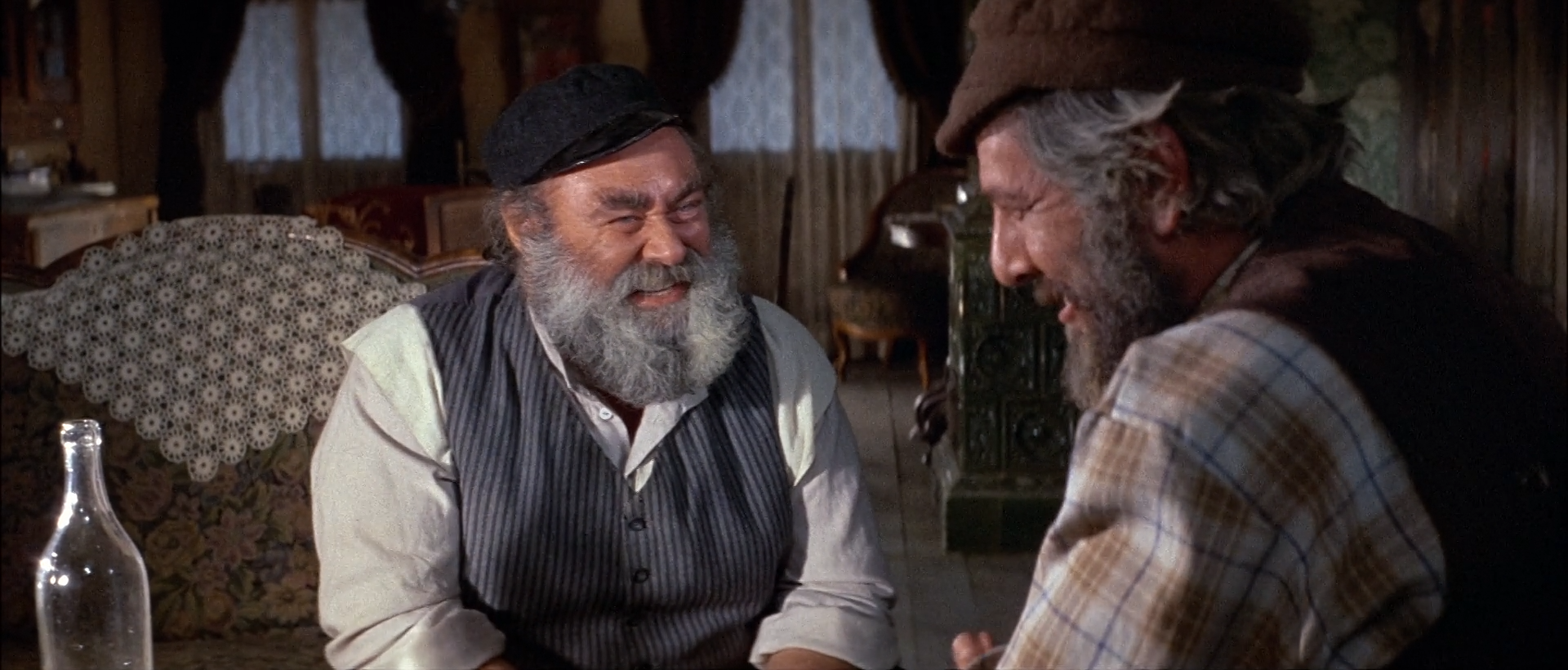 Скрипач на крыше 1971 1080p-0-48-55-000.png