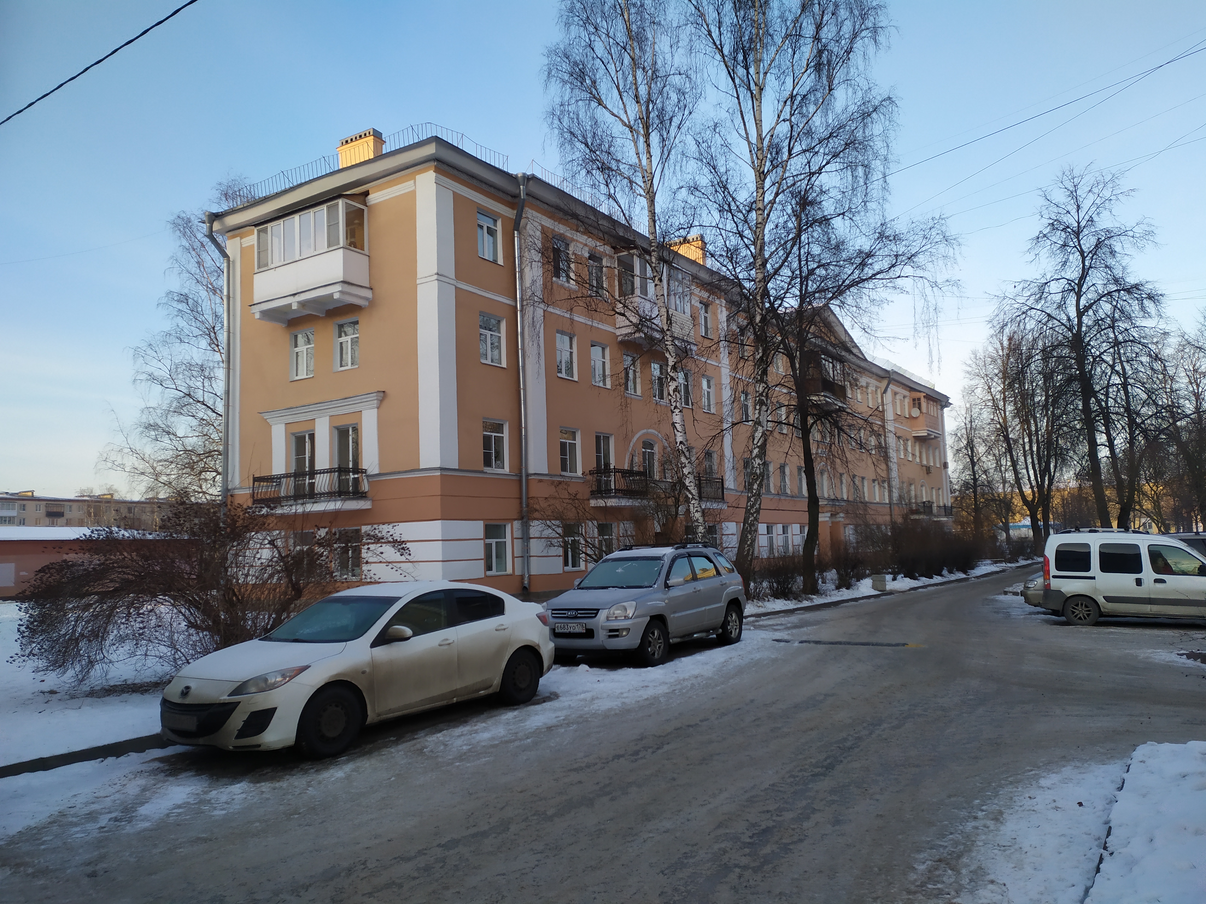 Петергоф, Эрлеровский бул. 10_4.JPG