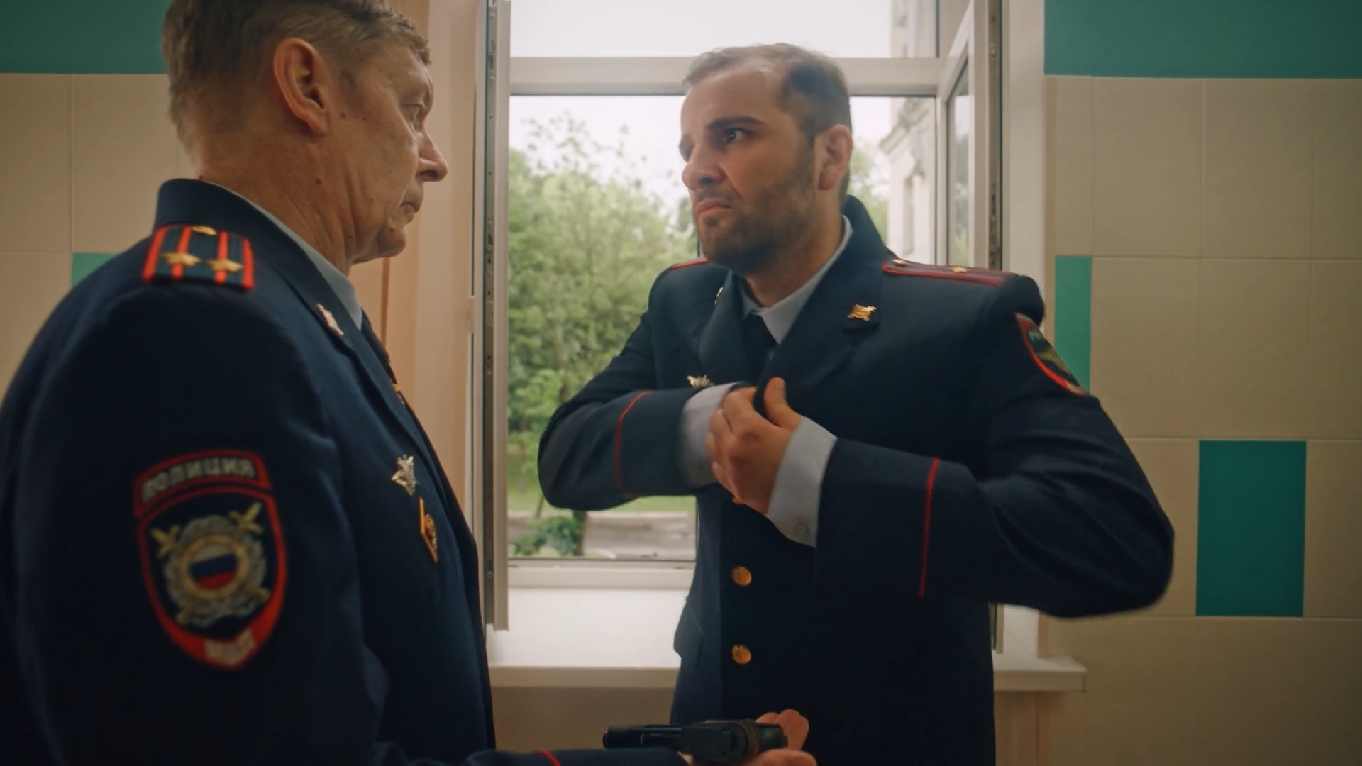 Psy.i.volki.S01.E01.2026.WEB-DL.1080p.ExKinoRay.mkv_snapshot_17.40.png