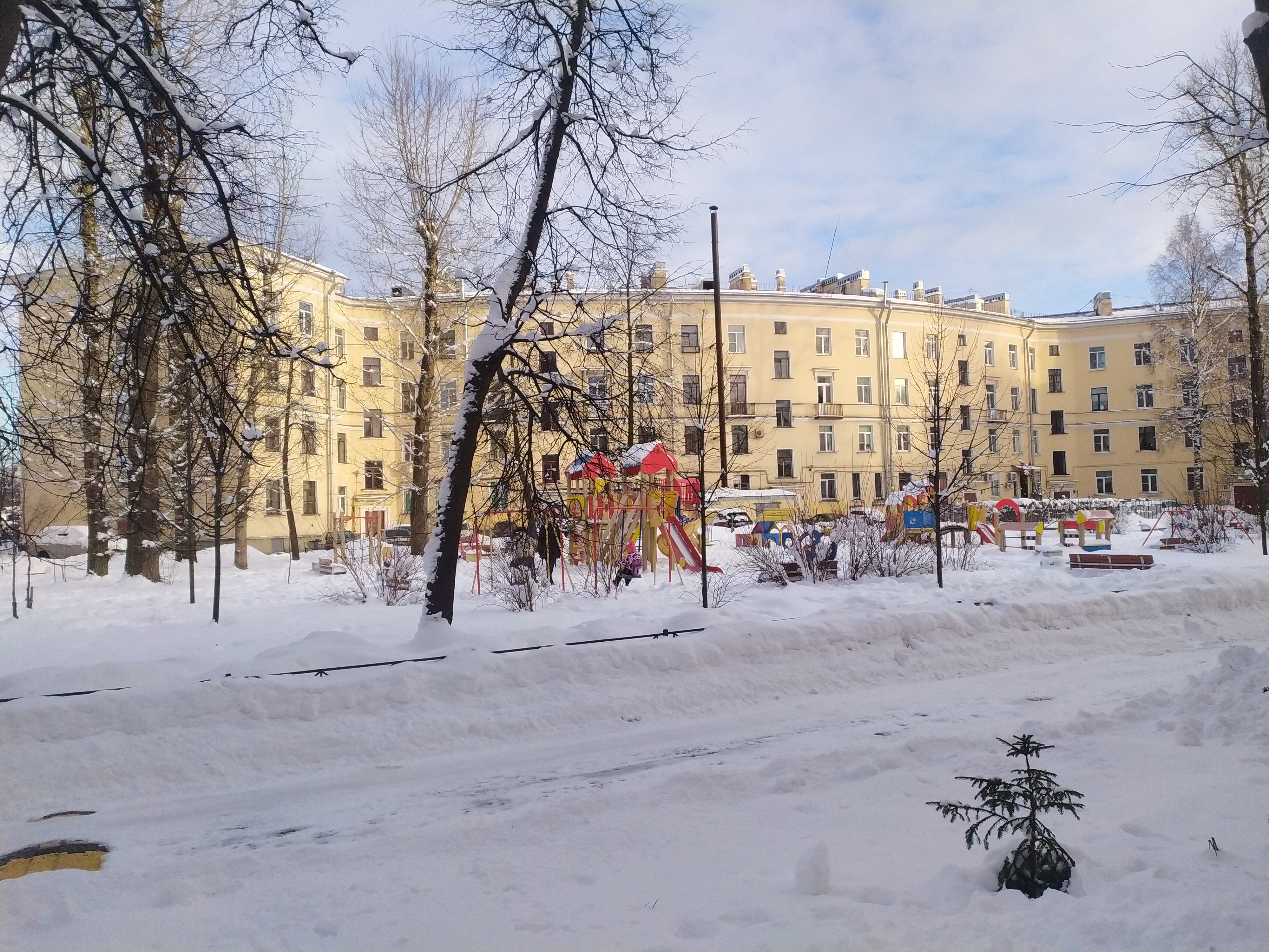 Колпино, Труда 22;15_9.JPG