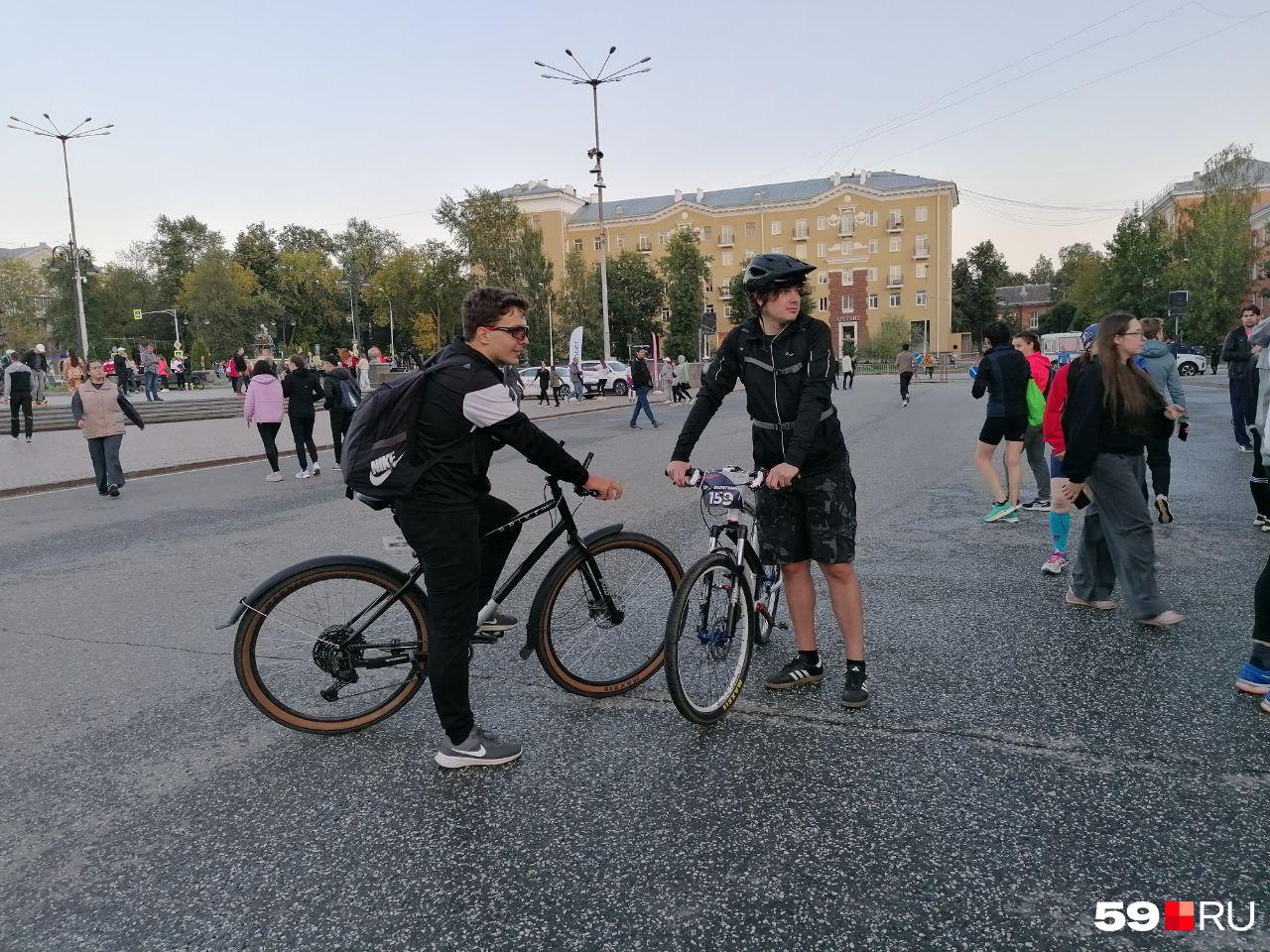 В Перми 15-16 августа пройдет ночной забег и велогонка «Тёмные ночи»