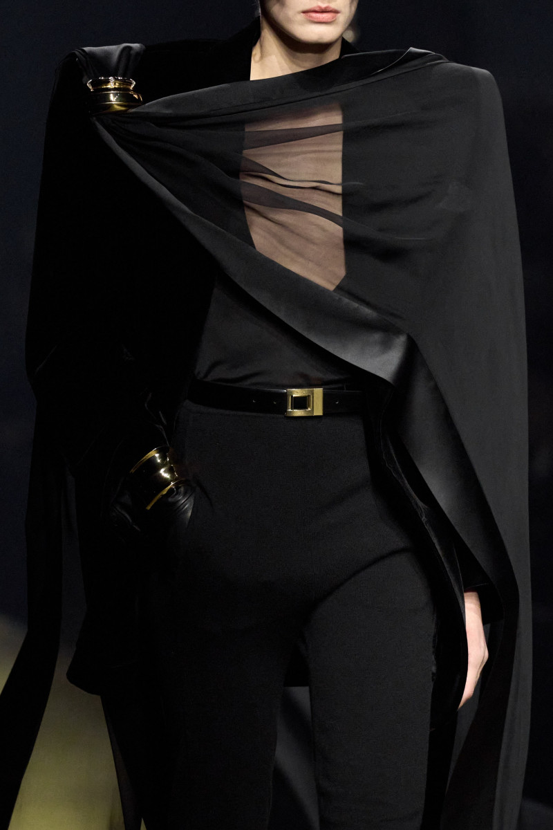 00102-saint-laurent-fall-2023-ready-to-wear-details-credit-gorunway.jpg
