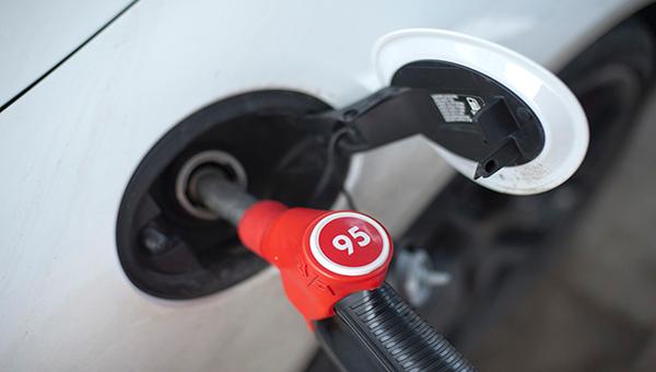 Цены на бензин в Пермском крае увеличились на 2,7% с начала весны