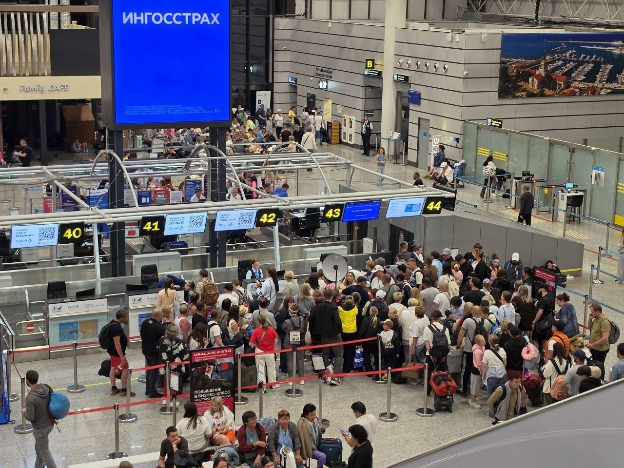 Задержка авиарейсов из Сочи и Намангана в Перми: подробности