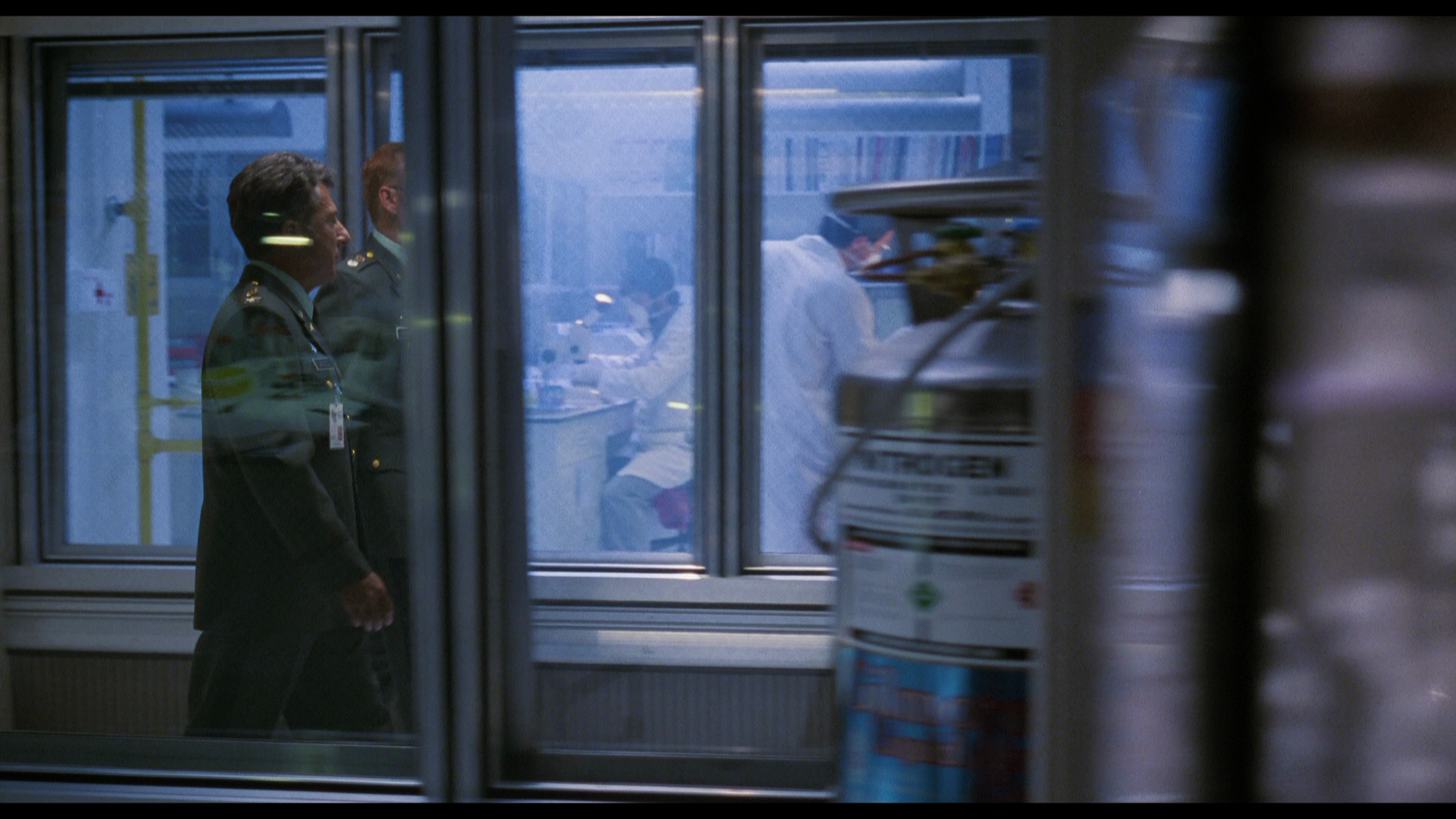 Outbreak.1995.Shout.Factory.BDRemux.1080p.mkv_20260613_105340.505.png