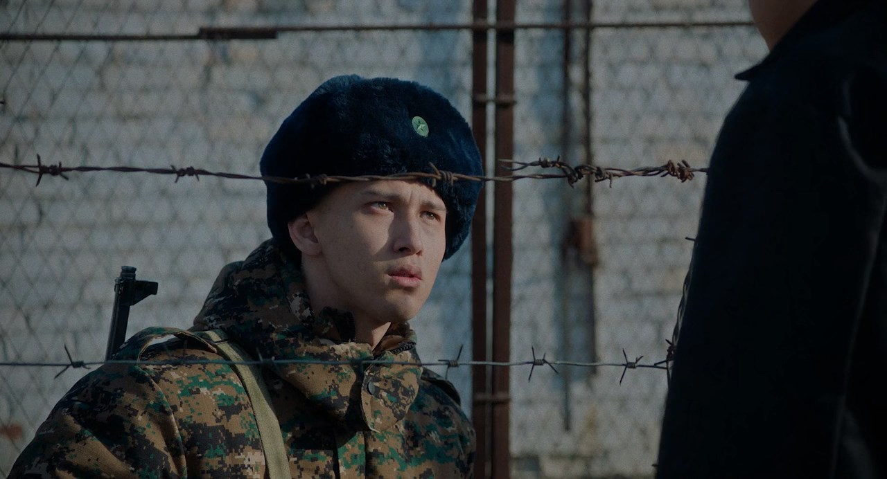 24.Чёрный двор-2.WEBRip 720p.mkv_snapshot_19.53.500.jpg
