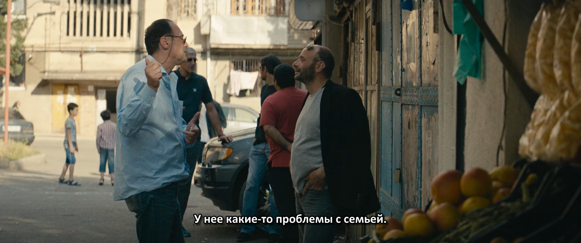 My Happy Family - Chemi Bednieri Ojakhi (2017)_WEB-DLRip-AVC_.mkv_snapshot_00.53.30.958.png