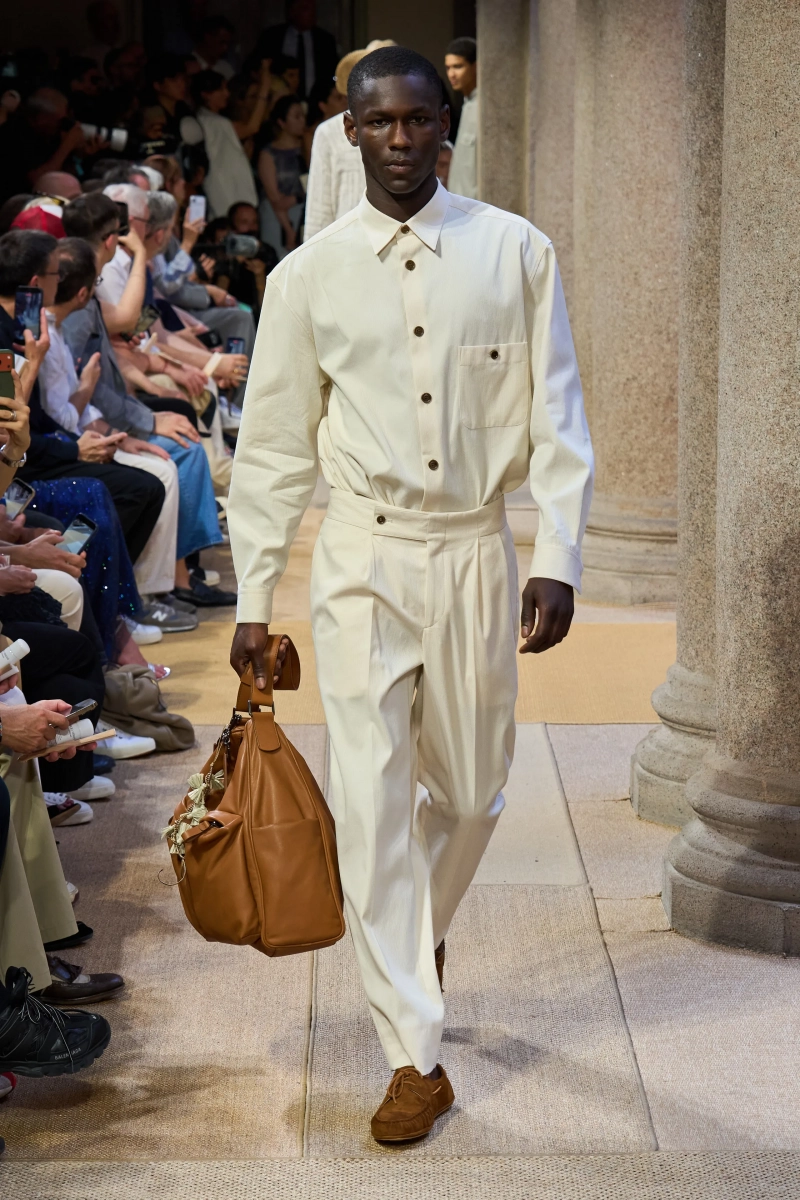 00079-giorgio-armani-spring-2027-menswear-credit-gorunway.webp