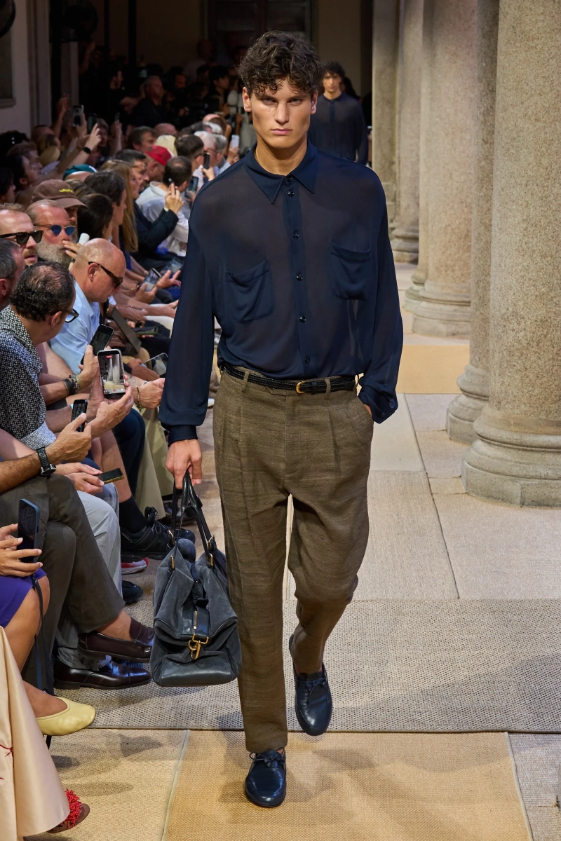 00066-giorgio-armani-spring-2027-menswear-credit-gorunway.webp