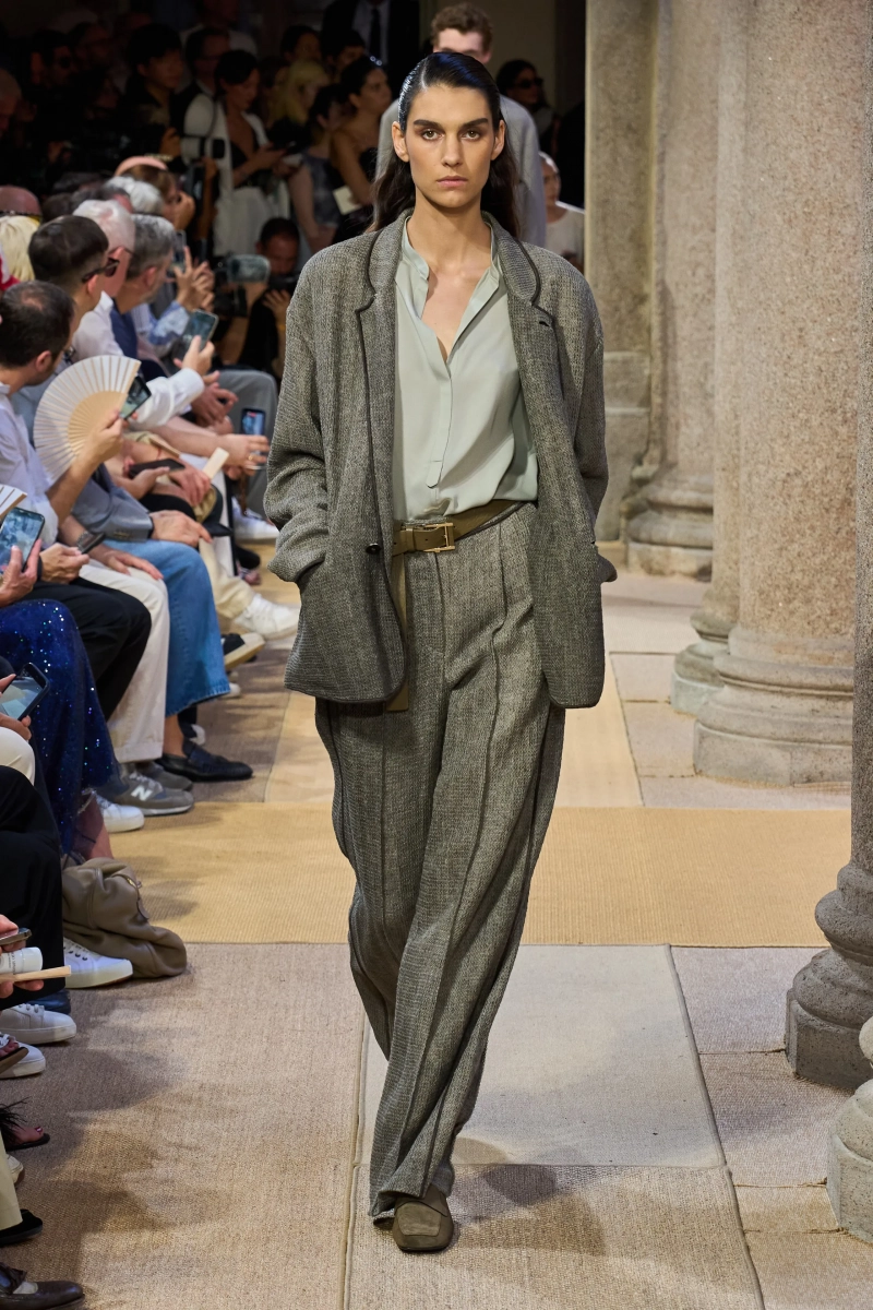 00071-giorgio-armani-spring-2027-menswear-credit-gorunway.webp
