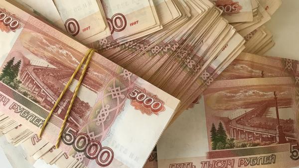 Как диплом влияет на зарплаты: данные экспертов hh.ru