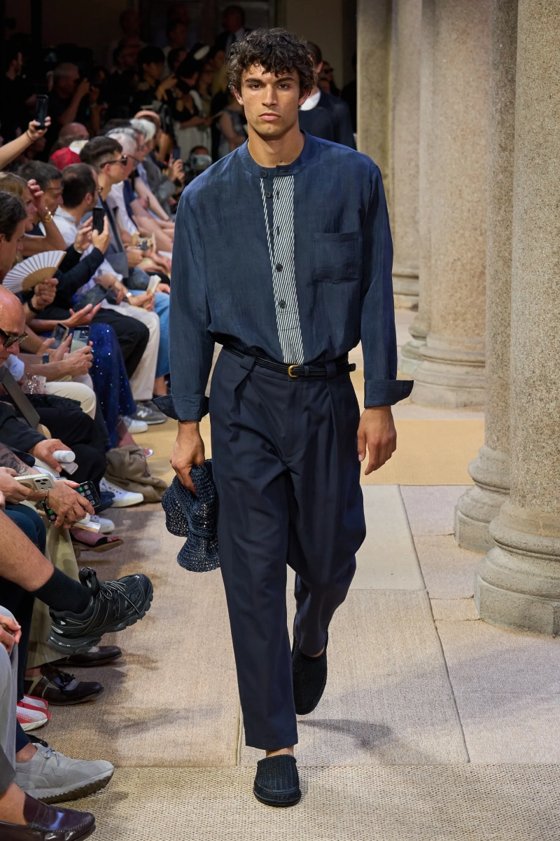 00125-giorgio-armani-spring-2027-menswear-credit-gorunway.webp