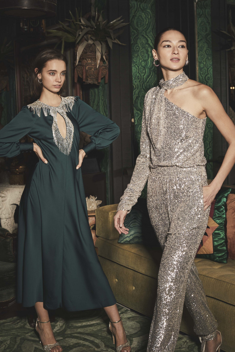 00018-monique-Lhuillier-fall-2019.jpg