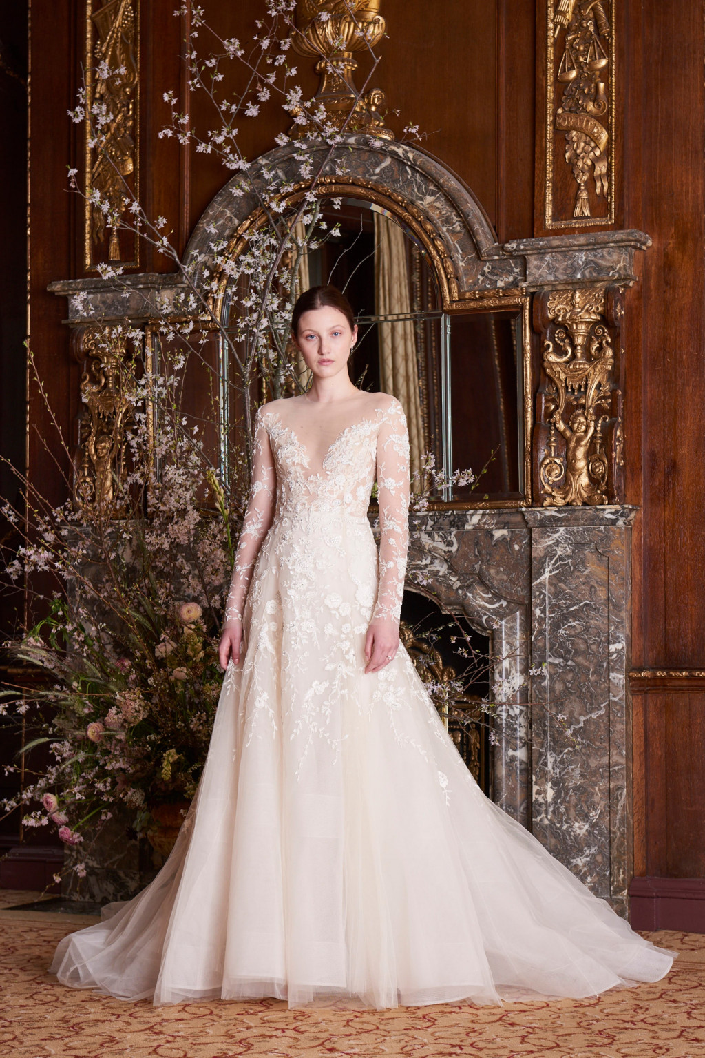 008-MoniqueLhuillier_Spring_2019_Bridal_Look_8_Margaret.jpg