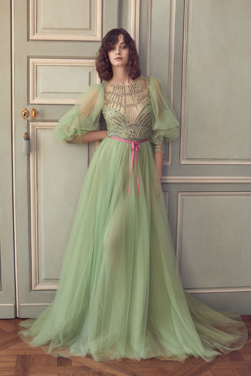 003-Spring-2019-Monique-Lhuillier.jpg