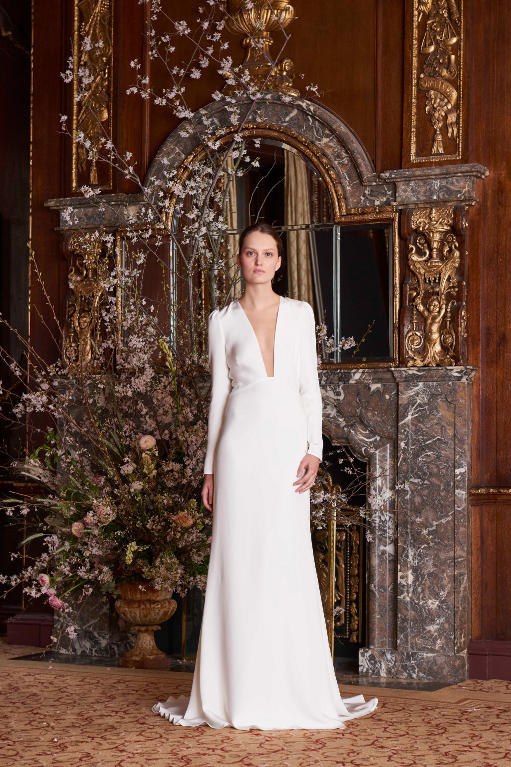 012-MoniqueLhuillier_Spring_2019_Bridal_Look_12_Caroline.jpg