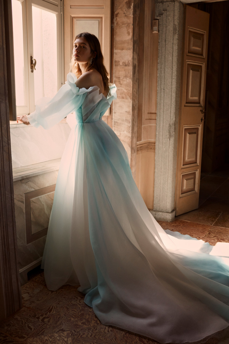 00011-Monique-Lhuillier-Spring-20.jpg