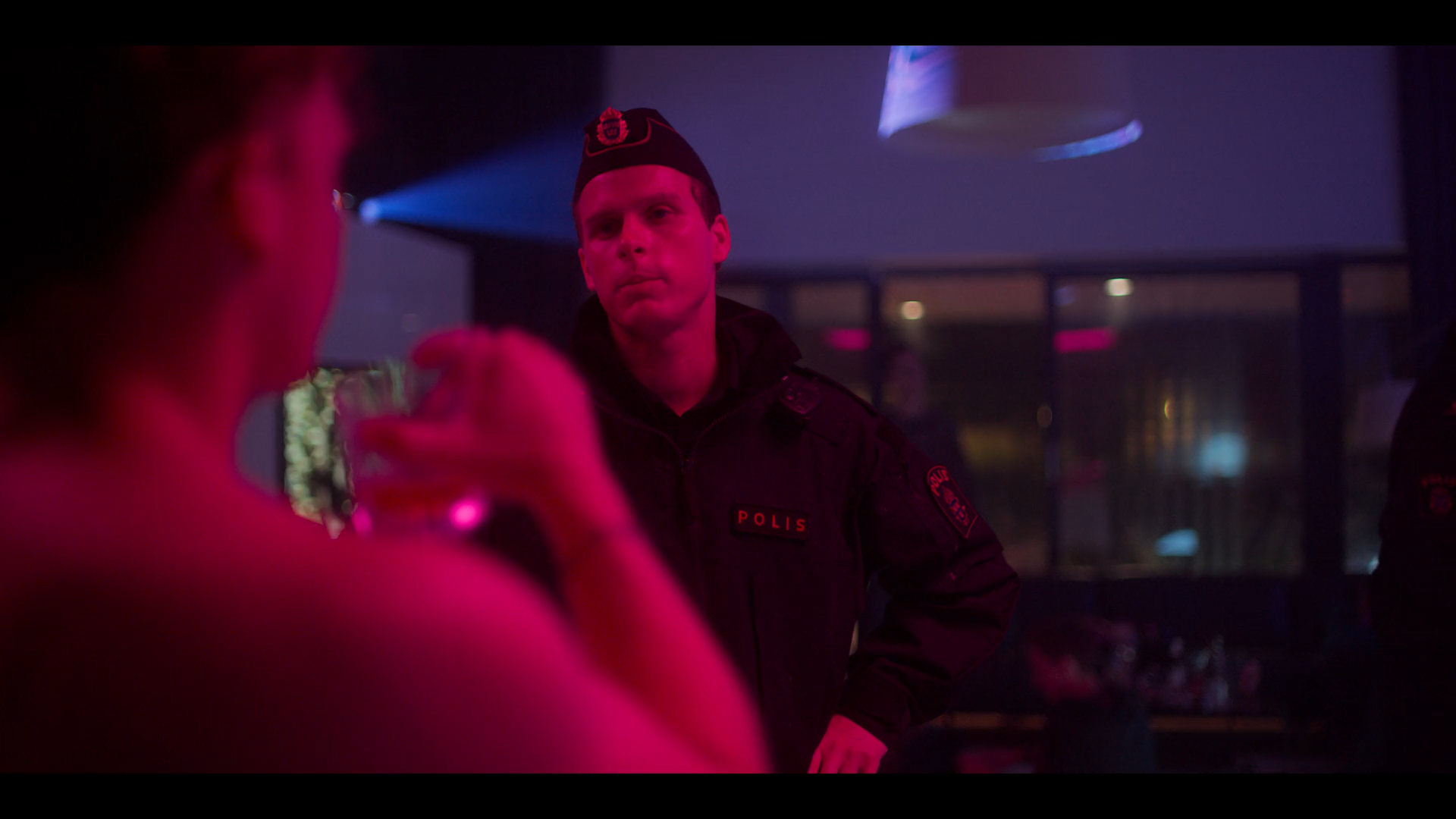 Young.Wallander.S01E01.1080p.NF.WEB-DL.H.264.R.mkv_snapshot_01.38.000.png