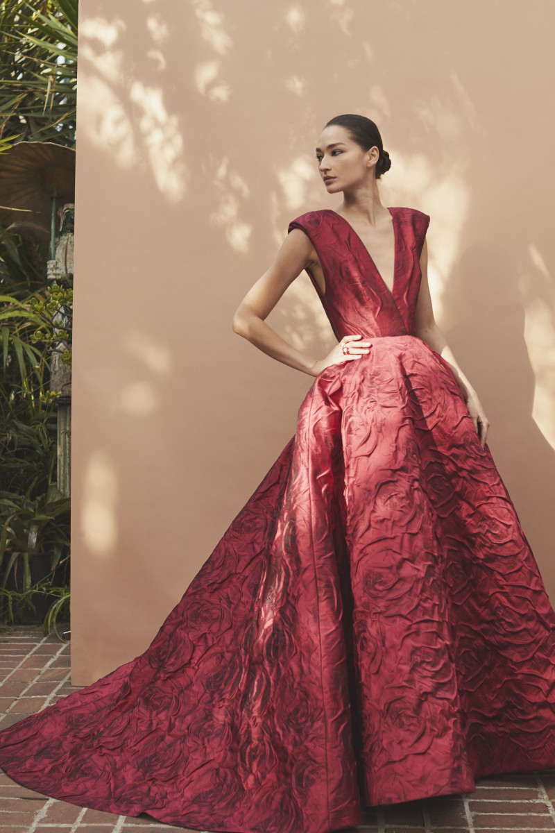 00009-monique-Lhuillier-fall-2019.jpg