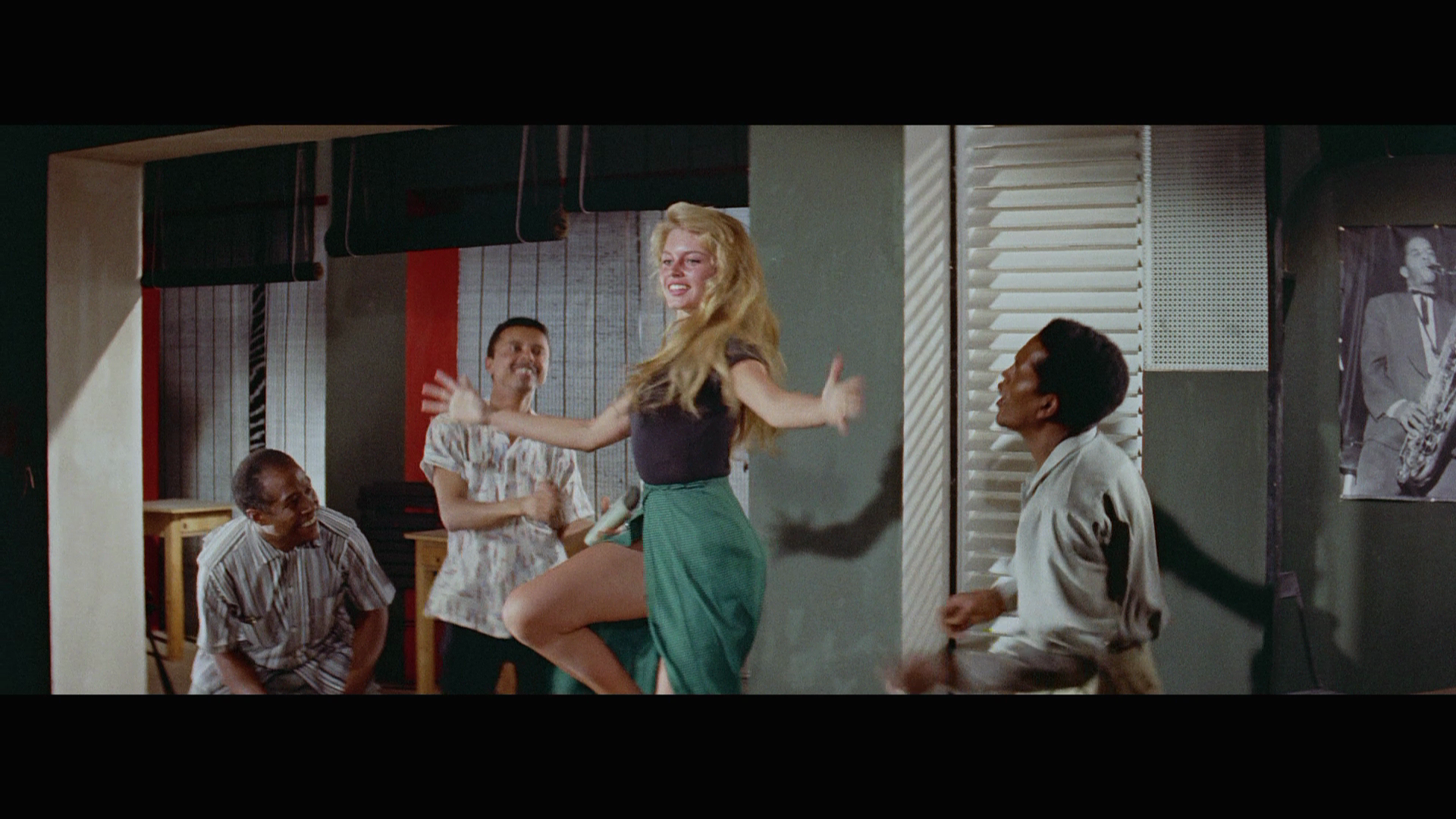 And.God.Created.Woman.1956.TF1.Video.BDRemux.1080p.mkv_20260704_120059.628.png