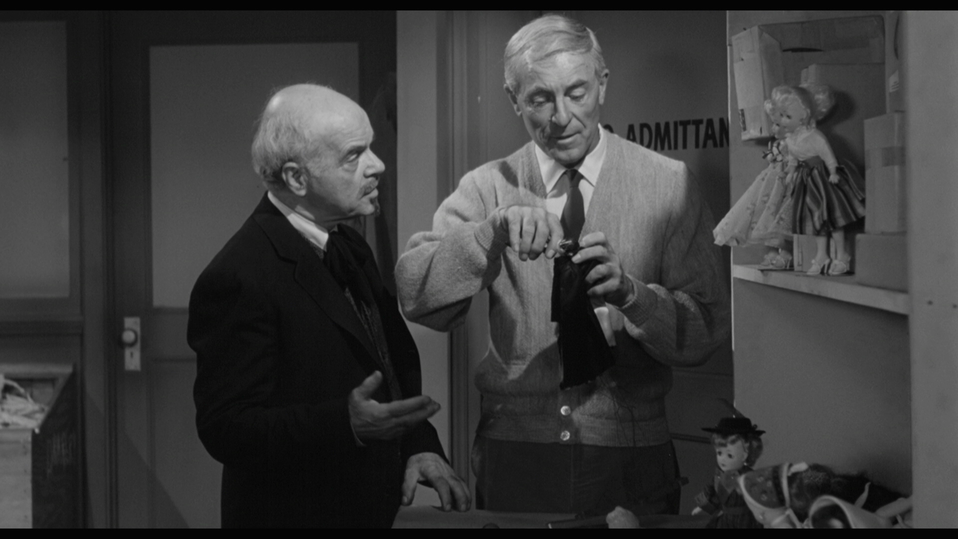 Attack.of.the.Puppet.People.1958.Shout.Factory.BDRemux.1080p.mkv_20260705_113215.260.png