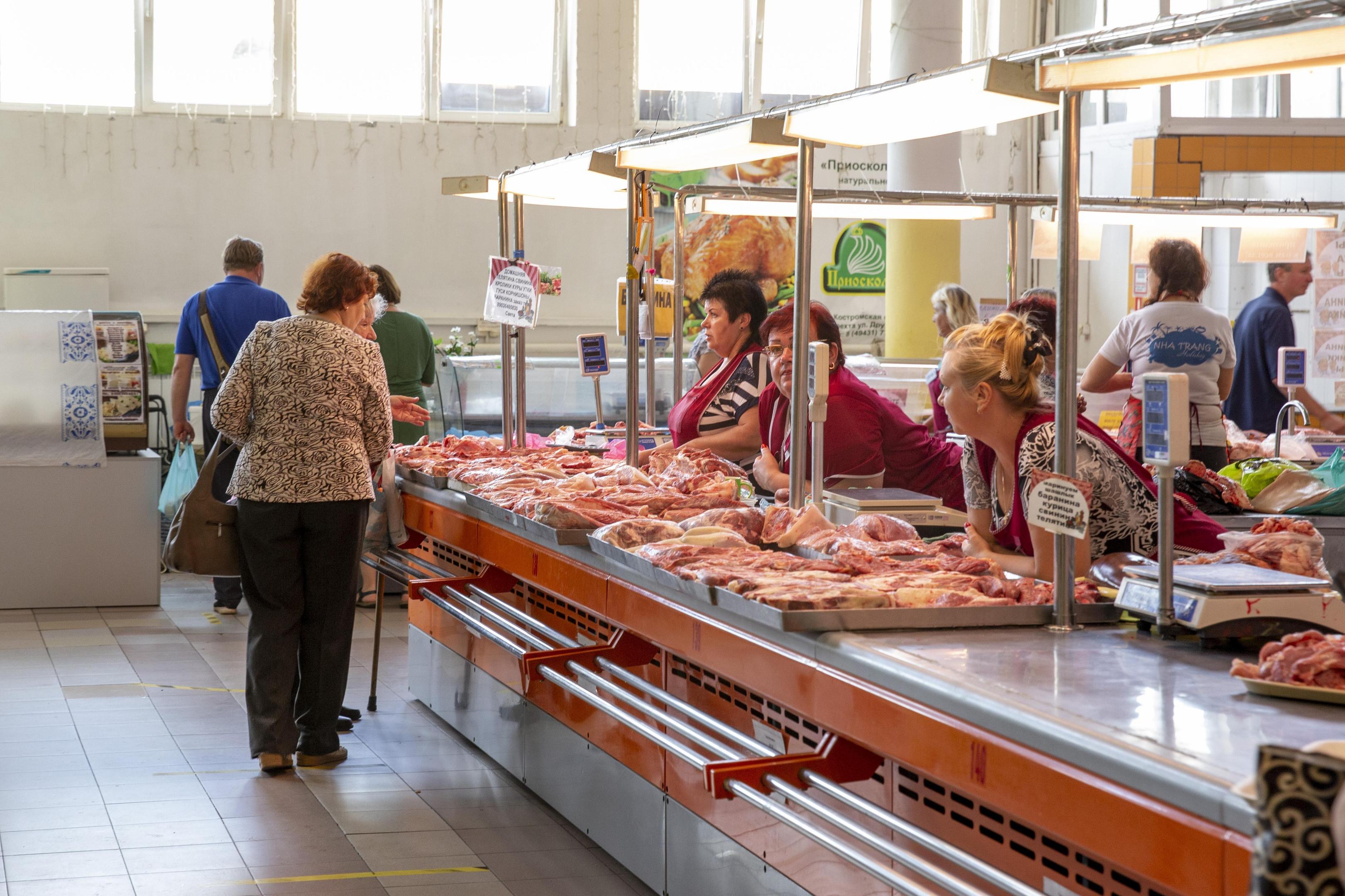 80% россиян экономят на продуктах: как это повлияет на экономику страны?