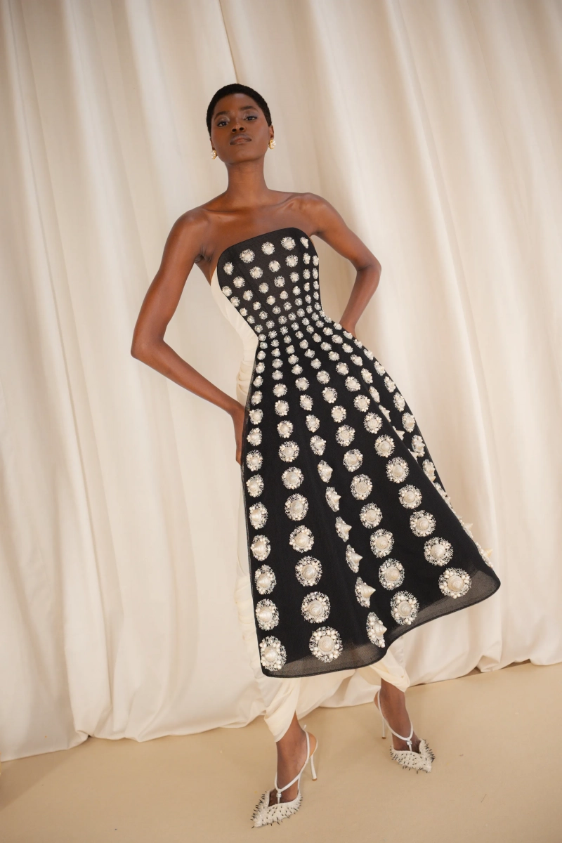 Schiaparelli_pariscouturess27_backstageacielle_24.webp
