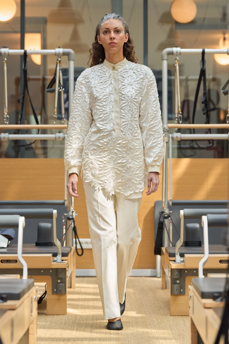 00018-julie-de-libran-fall-2026-couture-credit-gorunway.webp